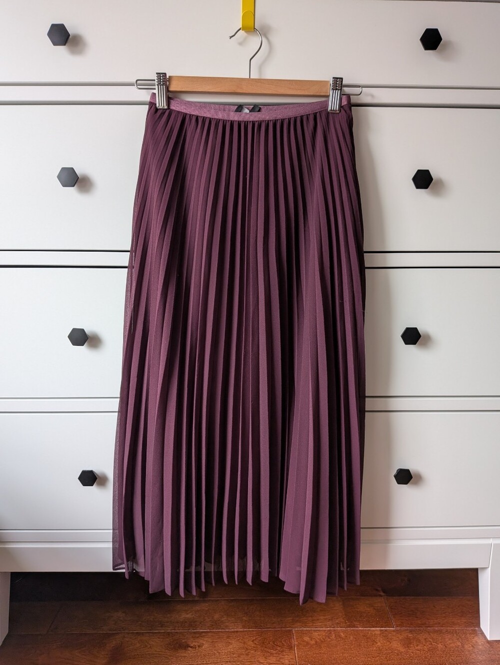 Aritzia Babaton Jude Skirt, Size XS